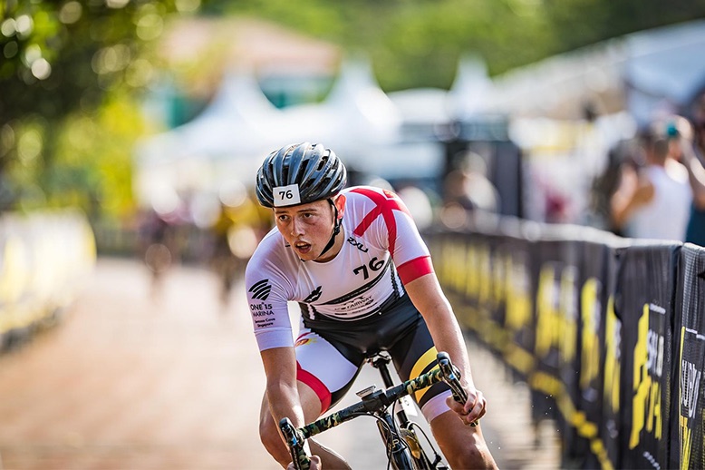 ollie turner team rbc riding a bike during competition